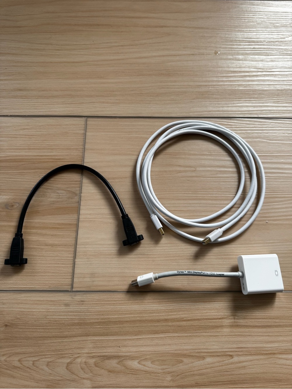 3 Mini DisplayPort Adapters
